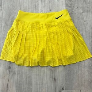Nike Dri Fit Tennis Skort Almost New